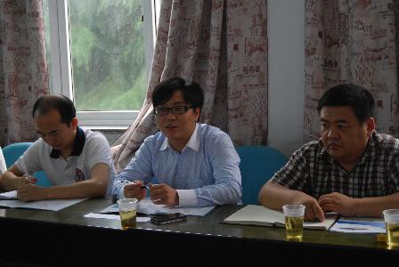 徐时清院长介绍中国计量国产自拍
情况